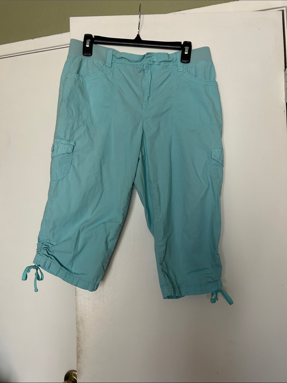 Gloria Vanderbilt Women's Cargo Bermuda  capris- Light Teal